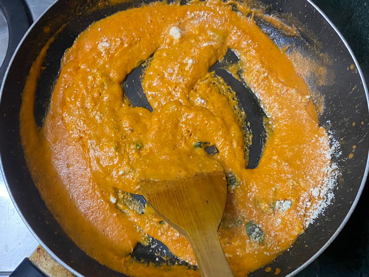 Creamy Red Pepper Sauce Pasta