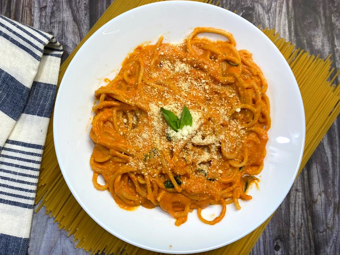 Creamy Red Pepper Sauce Pasta